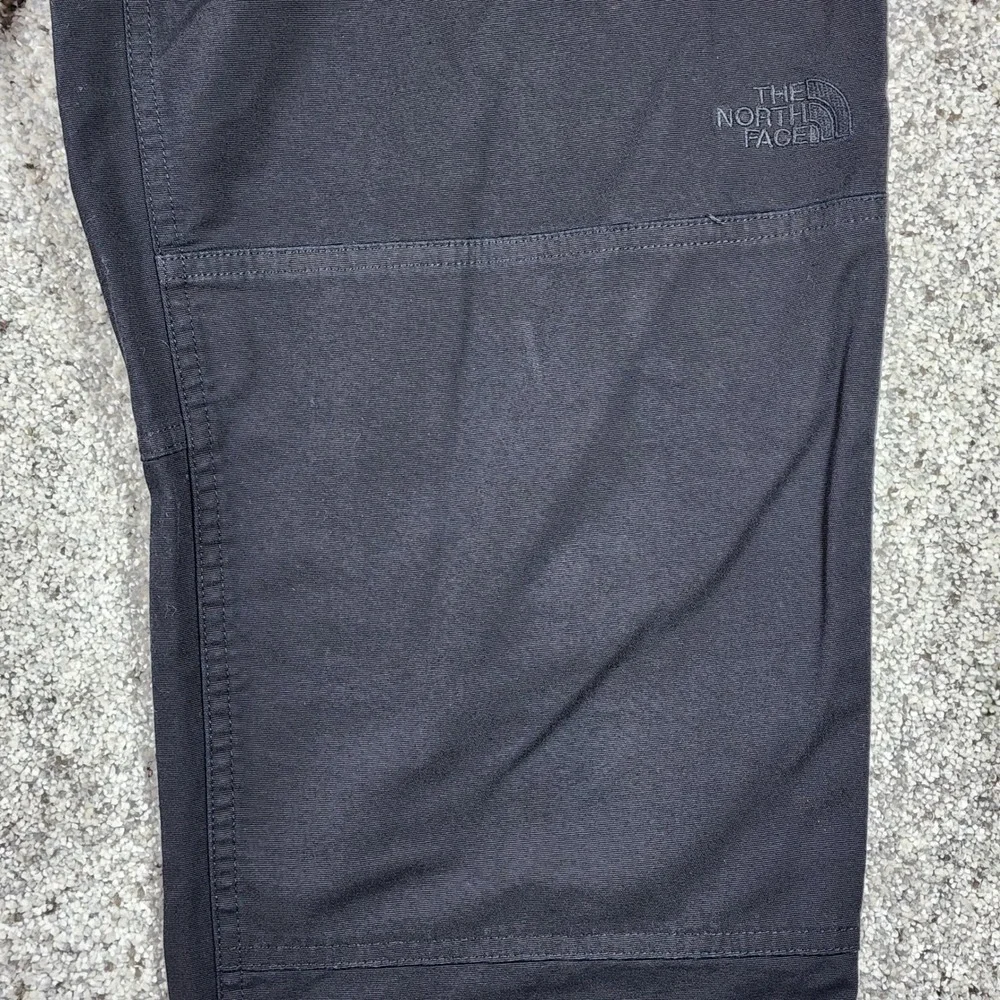The North Face Belted Pants Mens Medium Black Straight Leg Stretch NWOT